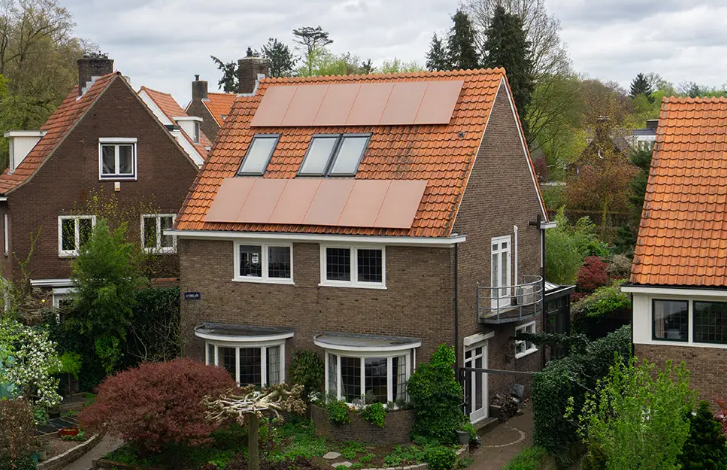 Rode zonnepanelen van Solarix-Solar