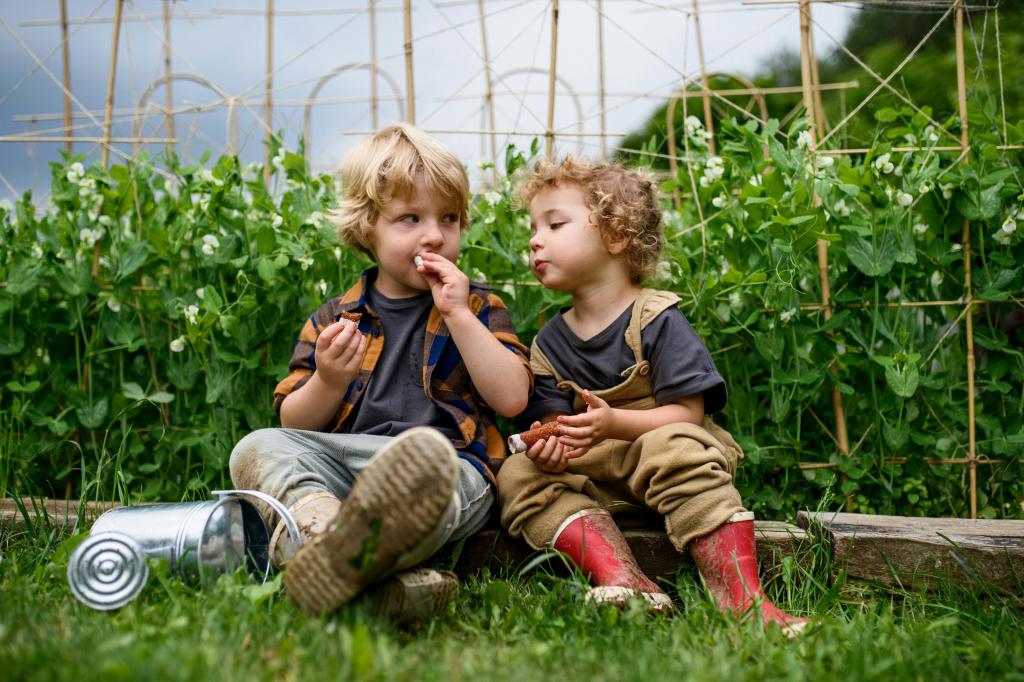 Kinderen in de tuin 