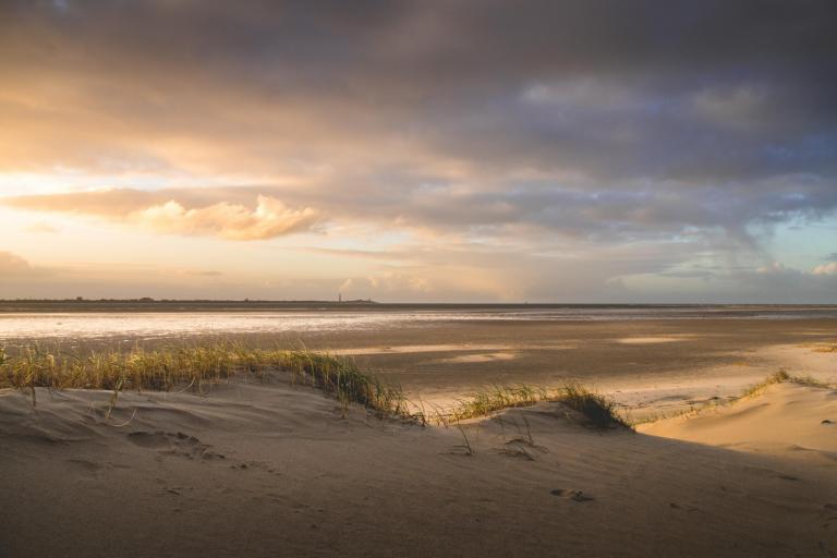 Foto van het strand de Hors op Texel met ver uitzicht op zee